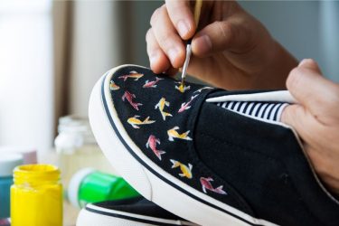 How To Prevent Acrylic Paint From Cracking On Shoes